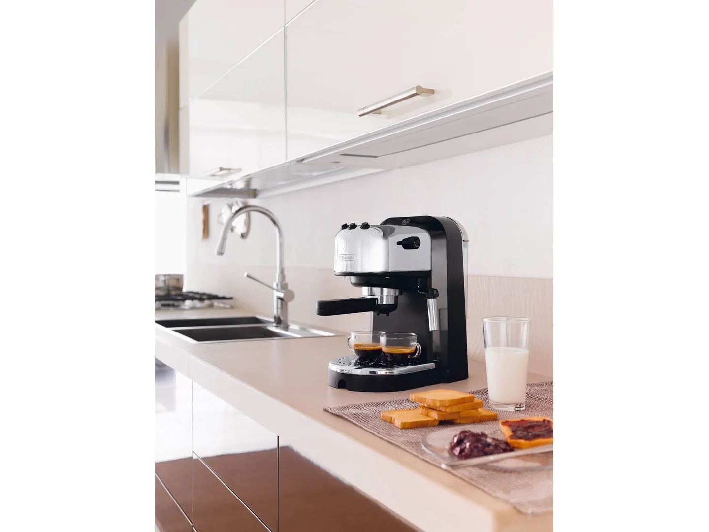 Кофеварка De'Longhi EC 271 в Москве и Московской области от магазина Ammina