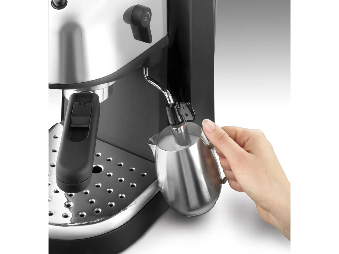 Кофеварка De'Longhi EC 271 в Москве и Московской области от магазина Ammina